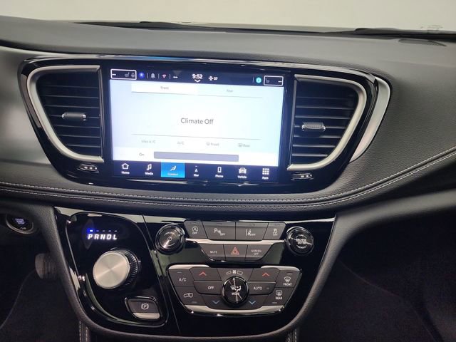 New 2026 Chrysler Pacifica Limited w/ S Appearance Package image 18