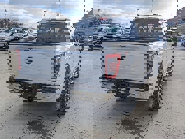 Used 2022 Ford F150 Lariat w/ Equipment Group 501A Mid image 7