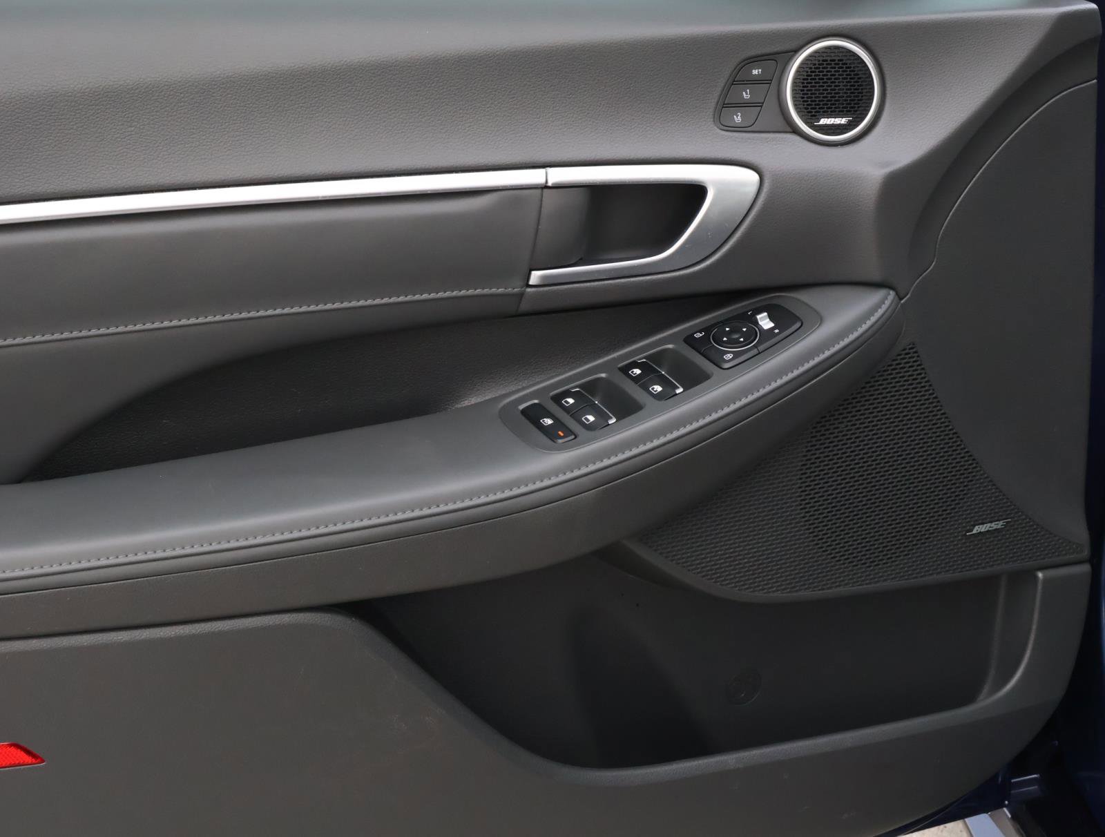 Used 2022 Hyundai Sonata Limited image 16