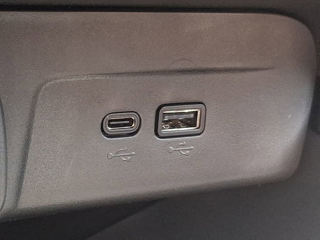 New 2026 Chevrolet Trax RS w/ Sunroof Package FWD image 21