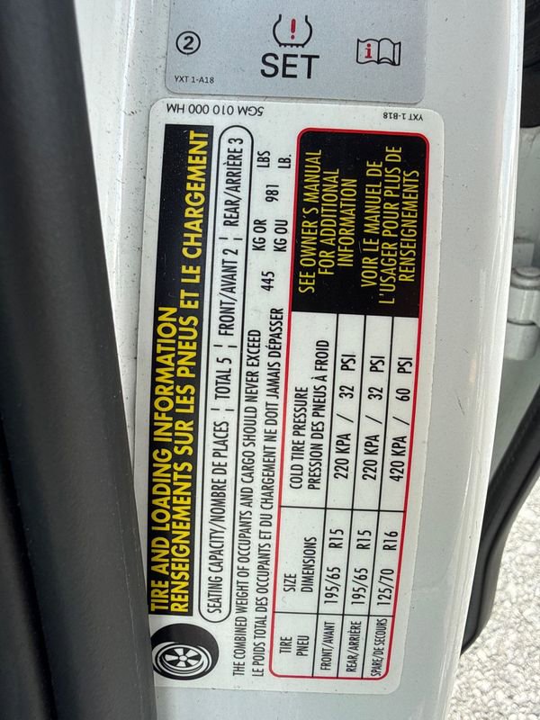 Used 2018 Volkswagen Golf S image 25