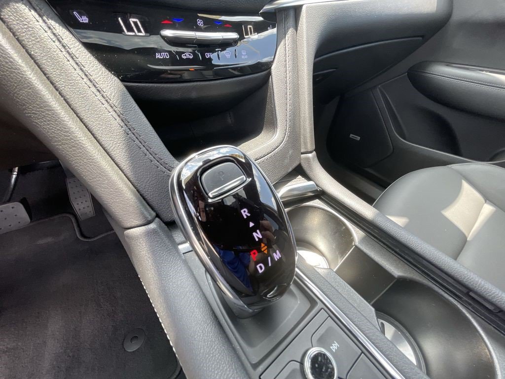 Certified 2024 Cadillac XT6 Luxury FWD image 15