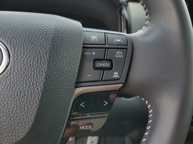 Used 2025 Toyota Camry SE image 13