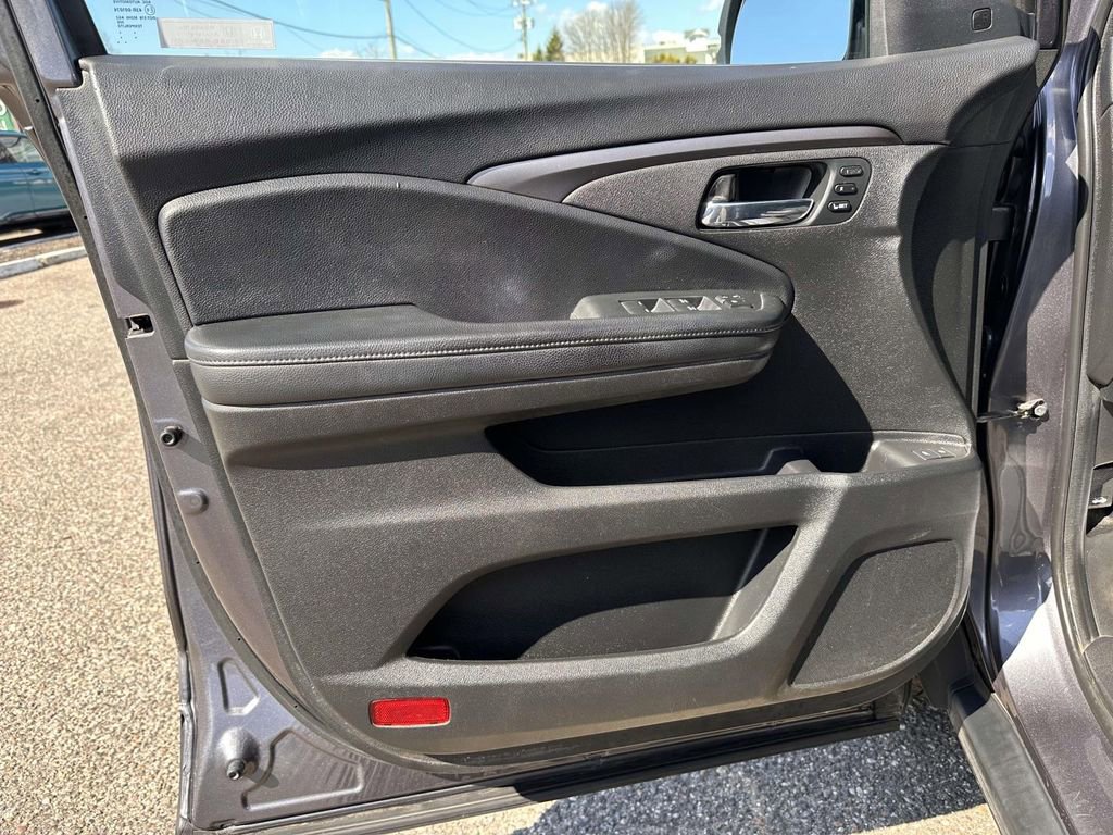 Used 2021 Honda Pilot Special Edition image 8