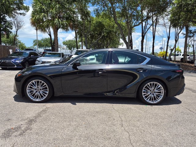 Used 2025 Lexus IS 300 w/ Premium Package RWD image 9