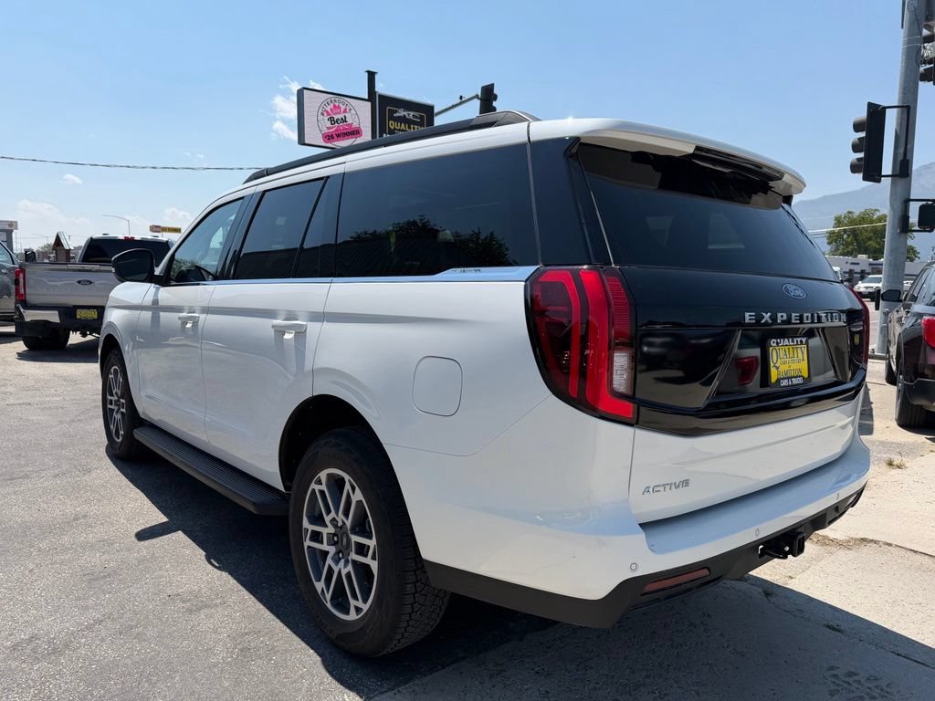 Used 2026 Ford Expedition Active AWD/4WD image 3