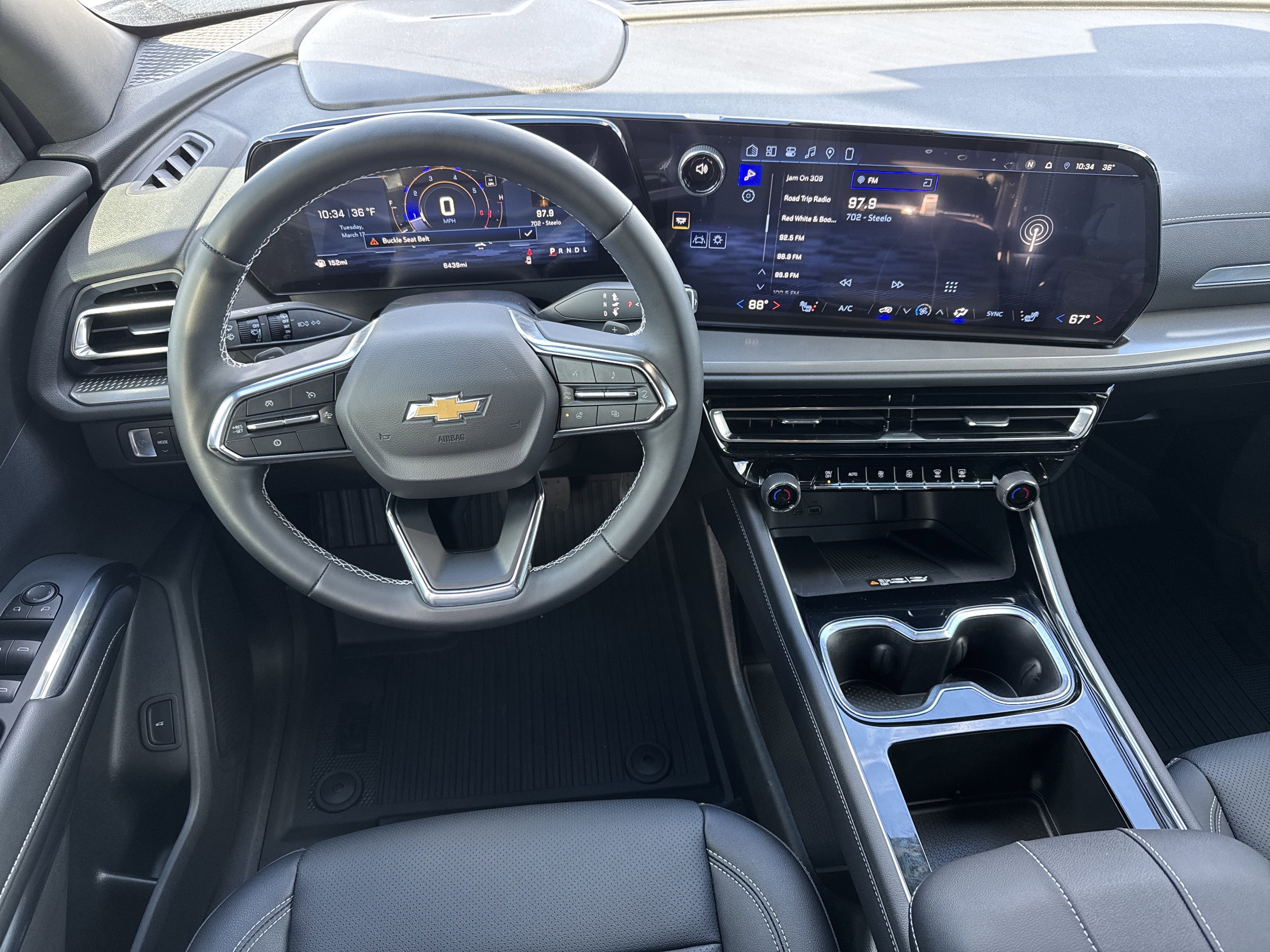 Used 2026 Chevrolet Traverse LT w/ Driver Confidence Package image 18