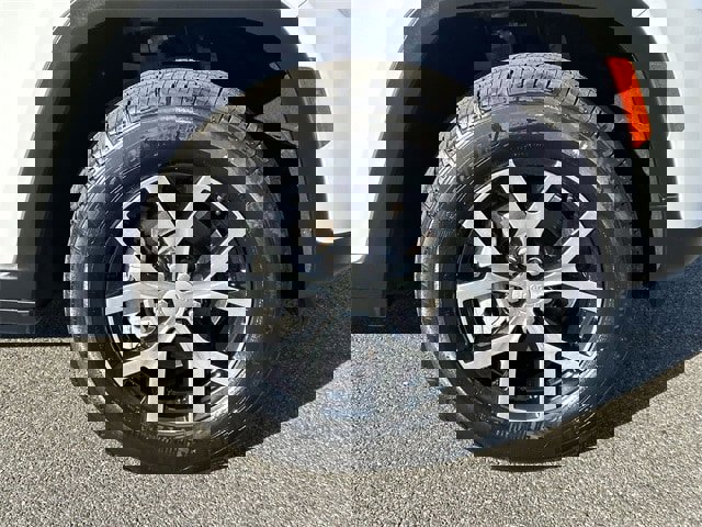 Certified 2024 Jeep Grand Cherokee Limited image 13