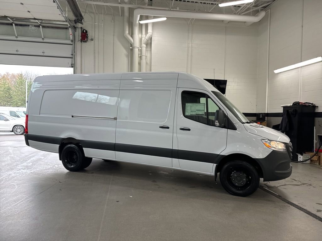 New 2025 Mercedes-Benz Sprinter 3500 image 8
