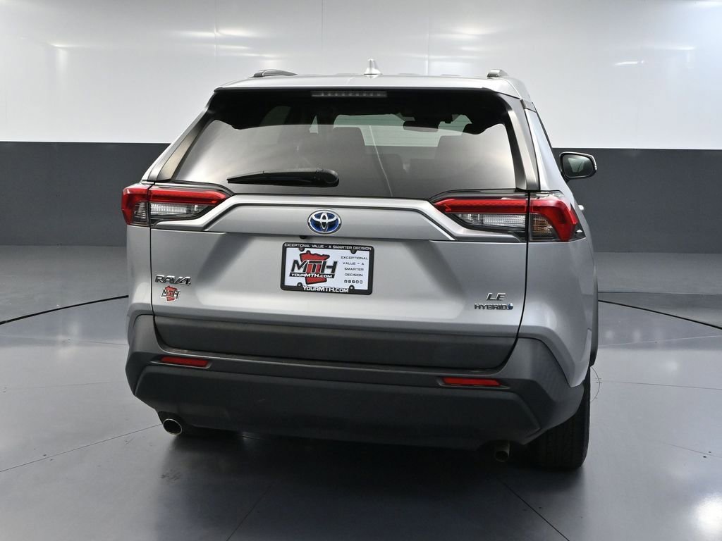 Used 2019 Toyota RAV4 LE w/ Carpet Mat Package AWD/4WD image 6