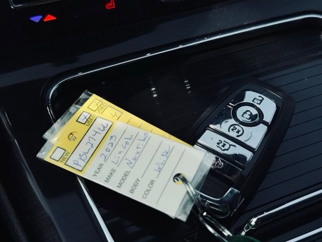 Used 2023 Lincoln Nautilus AWD image 37