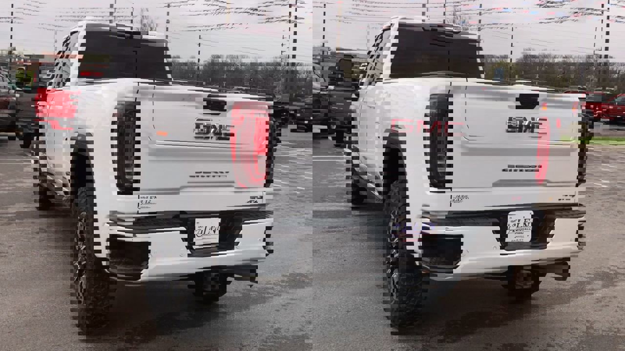 Used 2022 GMC Sierra 3500 AT4 w/ AT4 Preferred Package image 6
