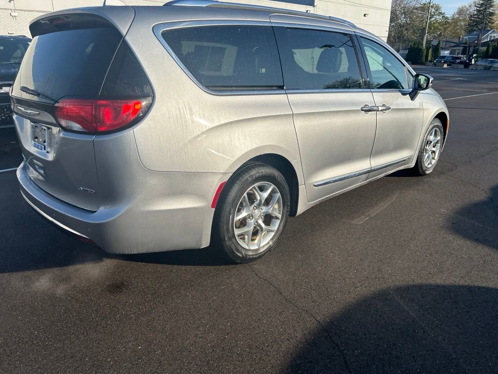 Used 2019 Chrysler Pacifica Limited FWD image 5