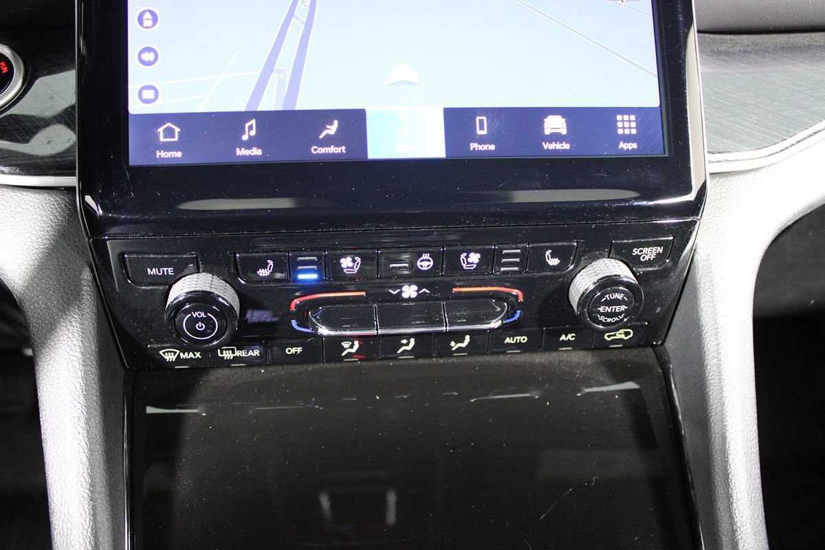 Used 2023 Jeep Grand Cherokee Trailhawk AWD/4WD image 21