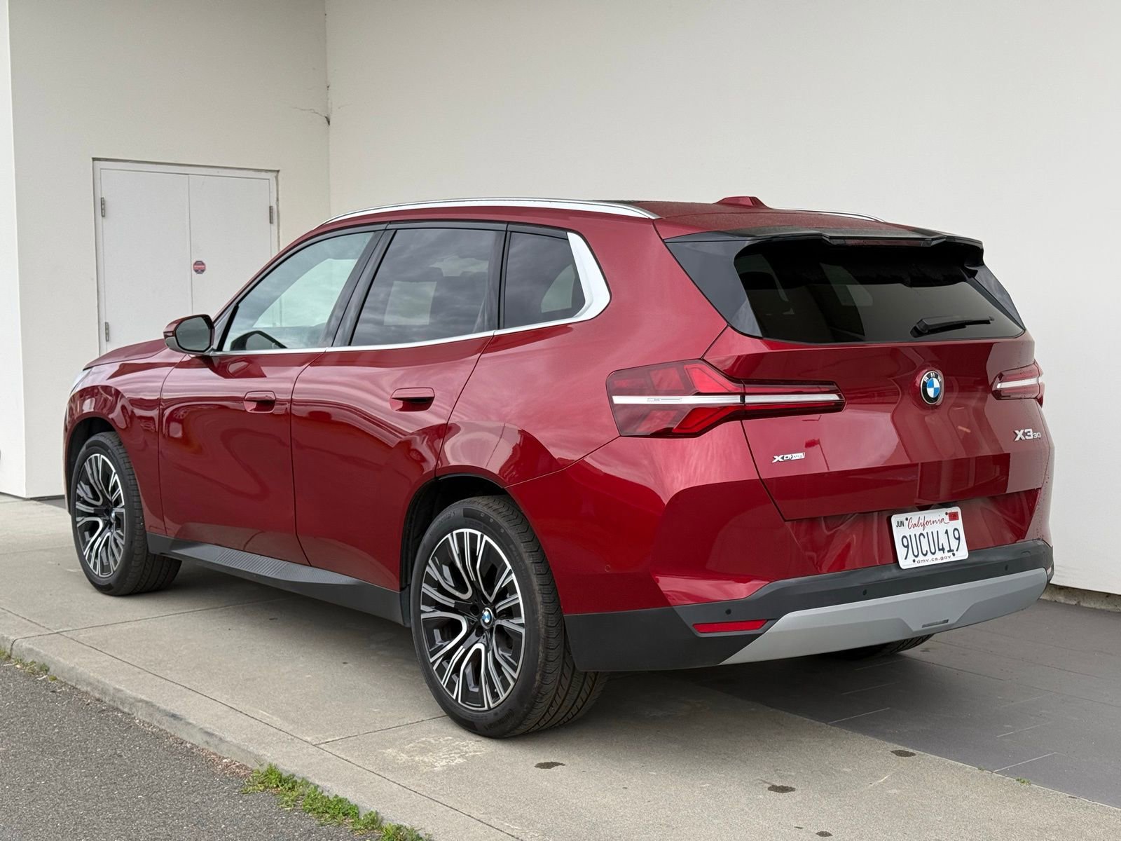 Used 2025 BMW X3 xDrive30i w/ Premium Package image 5