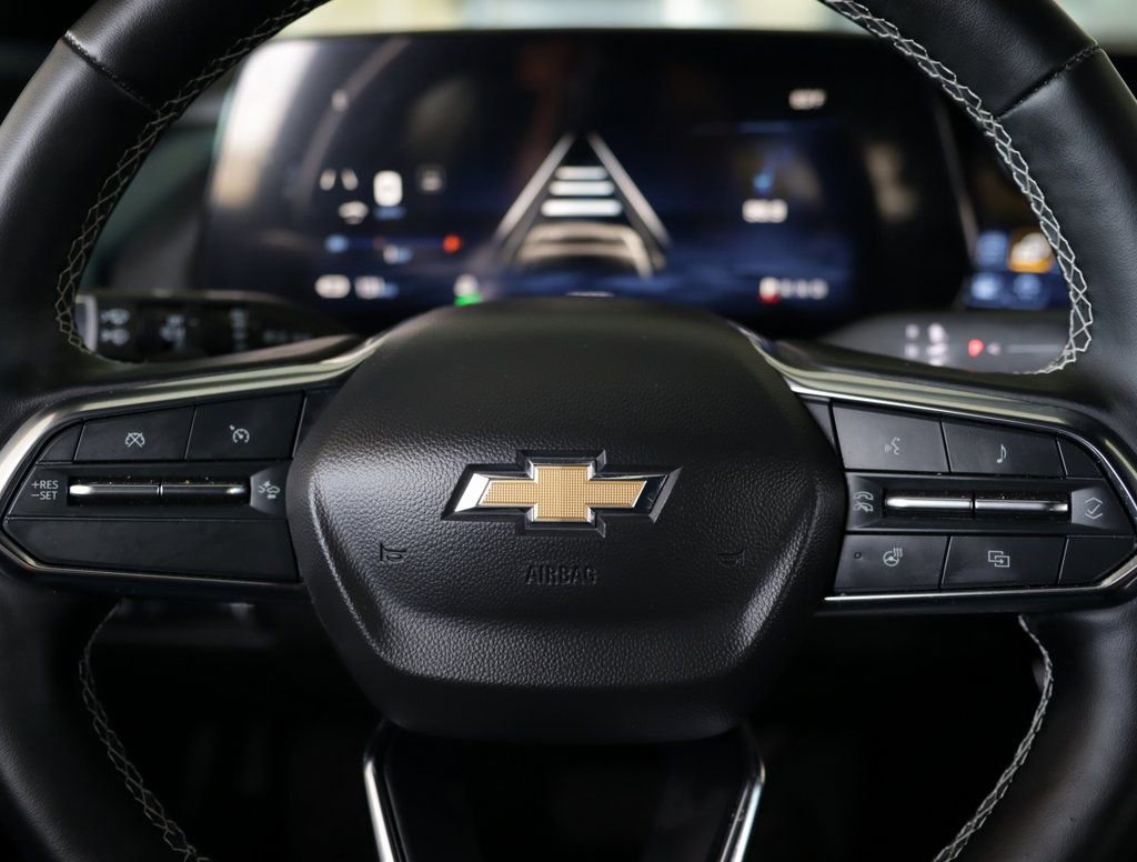 Used 2024 Chevrolet Equinox EV LT image 11