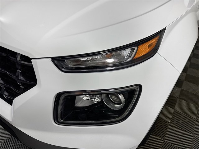 New 2025 Hyundai Venue SEL image 3