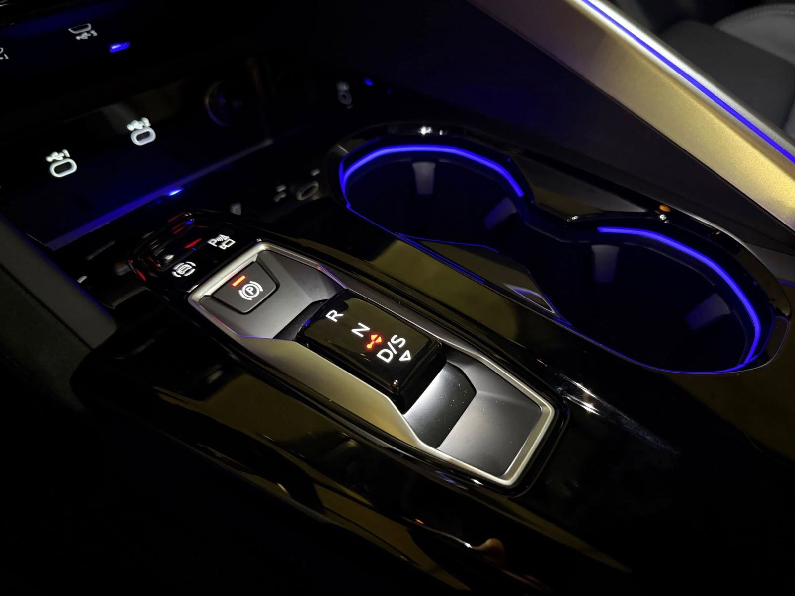 New 2025 Audi SQ5 Premium Plus image 22