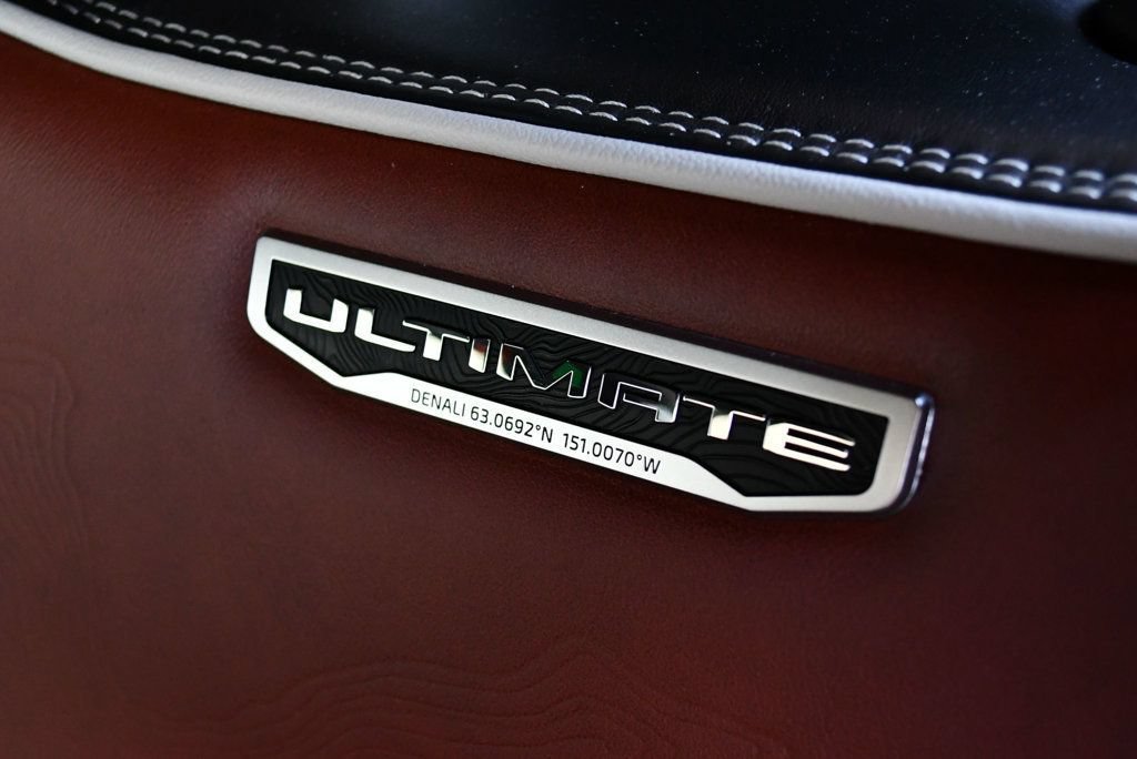Used 2023 GMC Yukon Denali Ultimate AWD/4WD image 65