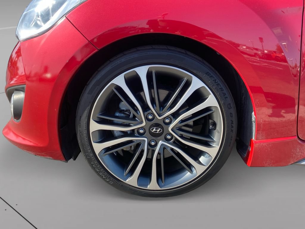 Used 2016 Hyundai Veloster Turbo w/ Option Group 04 FWD image 12