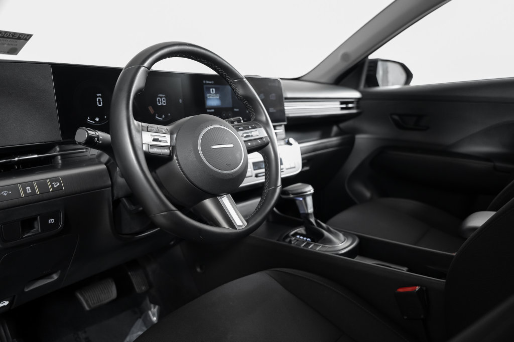 Certified 2025 Hyundai Kona SEL FWD image 26