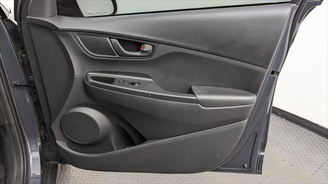 Used 2021 Hyundai Kona SE image 22