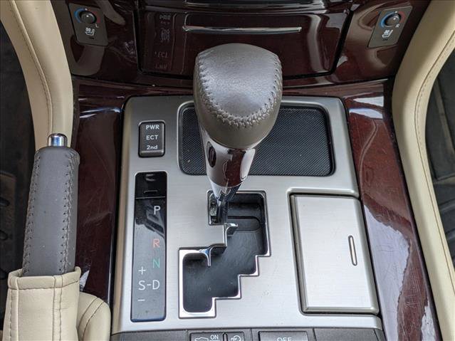Used 2013 Lexus LX 570 4WD w/ Luxury Pkg image 13