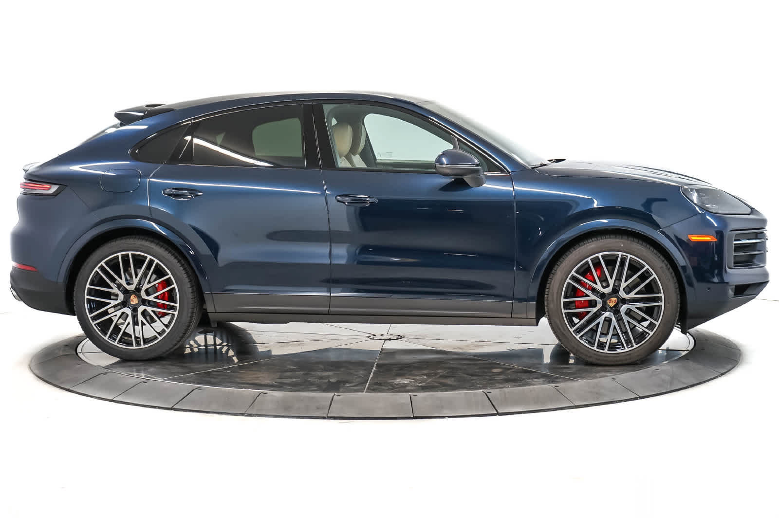 Certified 2026 Porsche Cayenne S AWD/4WD image 8