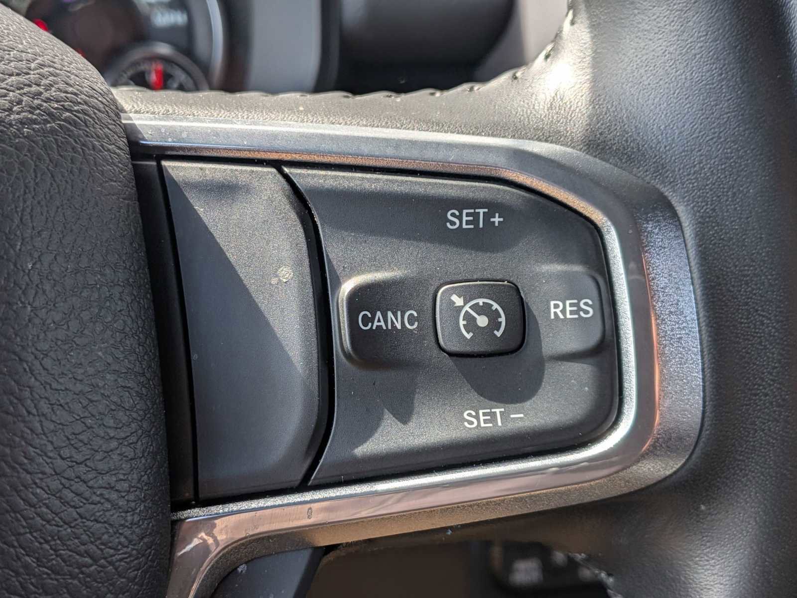 Used 2023 RAM 1500 Laramie AWD/4WD image 23