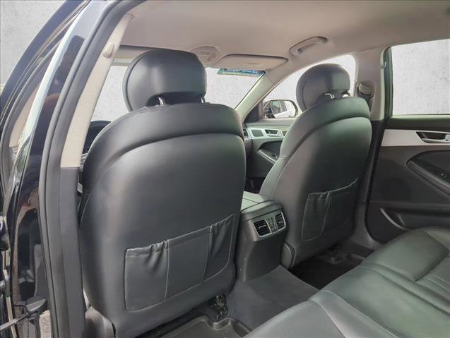 Used 2015 Hyundai Genesis 3.8 image 18