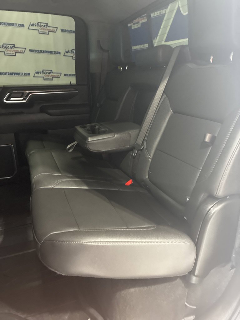 Used 2025 Chevrolet Silverado 2500 LTZ w/ LTZ Premium Package AWD/4WD image 39