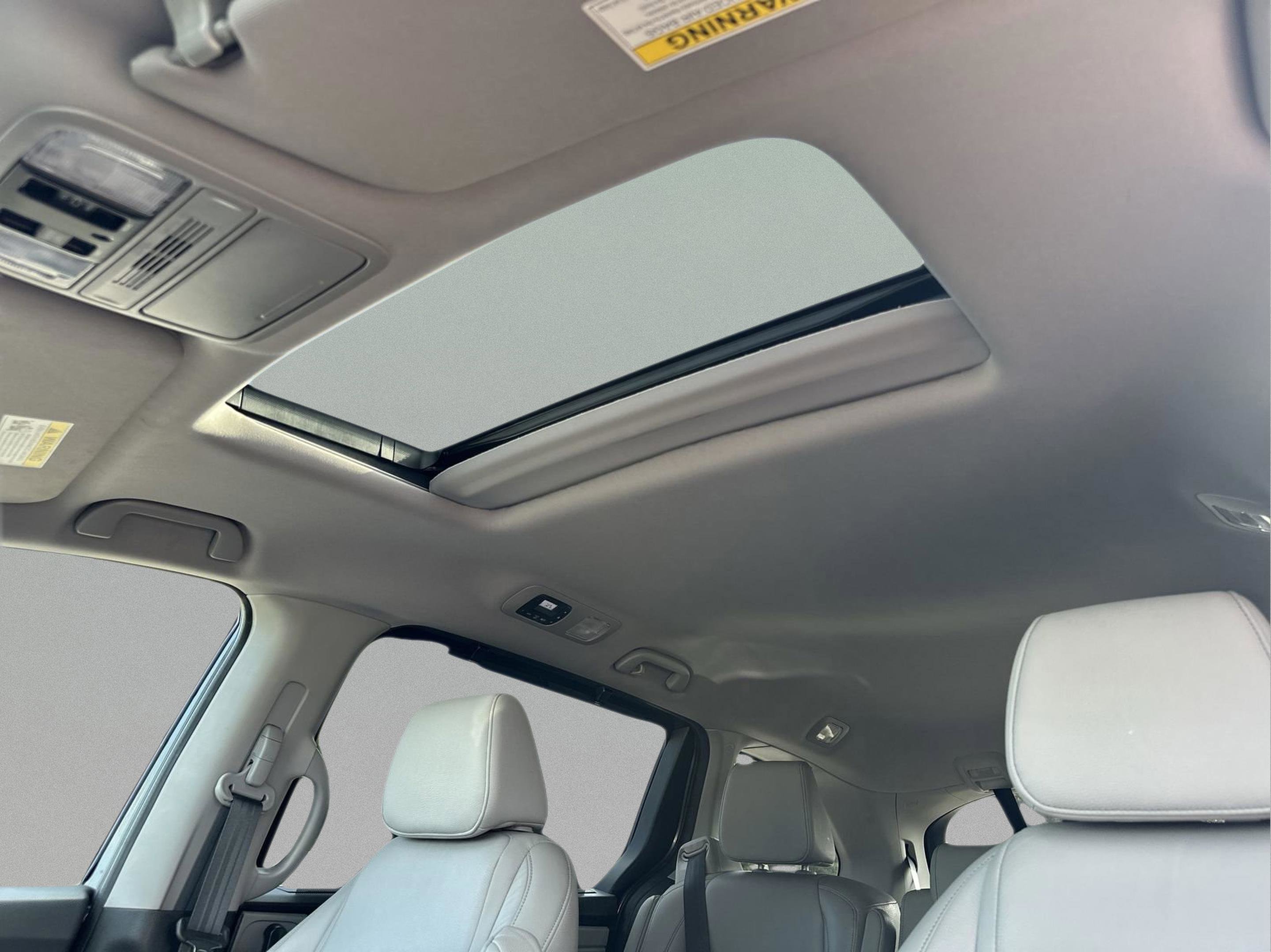 Certified 2024 Honda Odyssey EX-L image 32