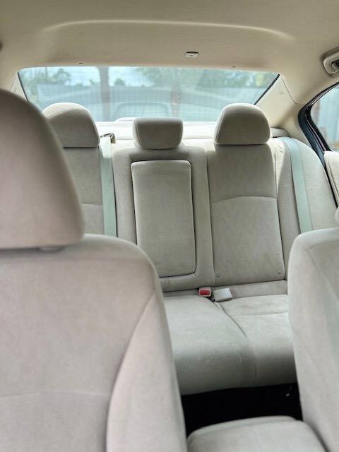 Used 2013 Honda Accord LX image 32