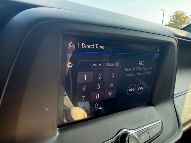 Used 2021 Chevrolet Camaro LT image 19