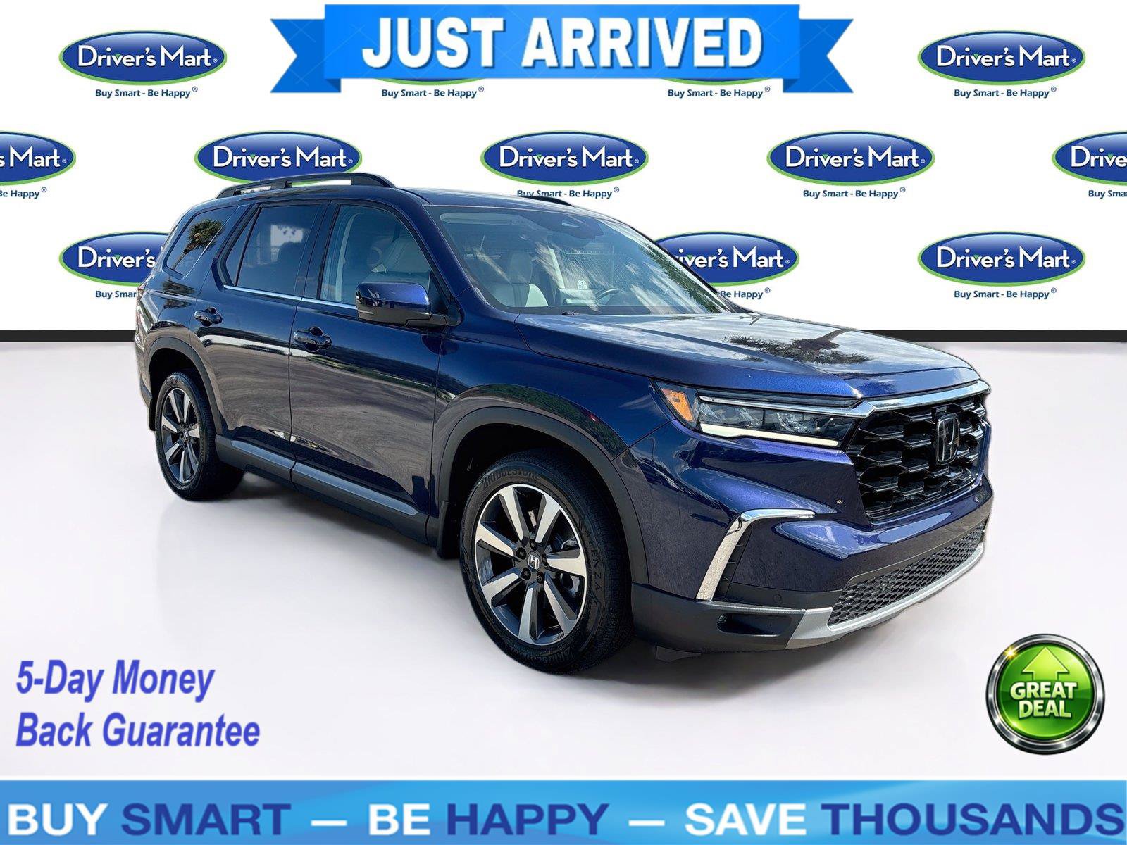 Used 2024 Honda Pilot Touring image 1