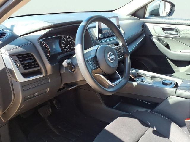 Used 2024 Nissan Rogue S AWD/4WD image 8