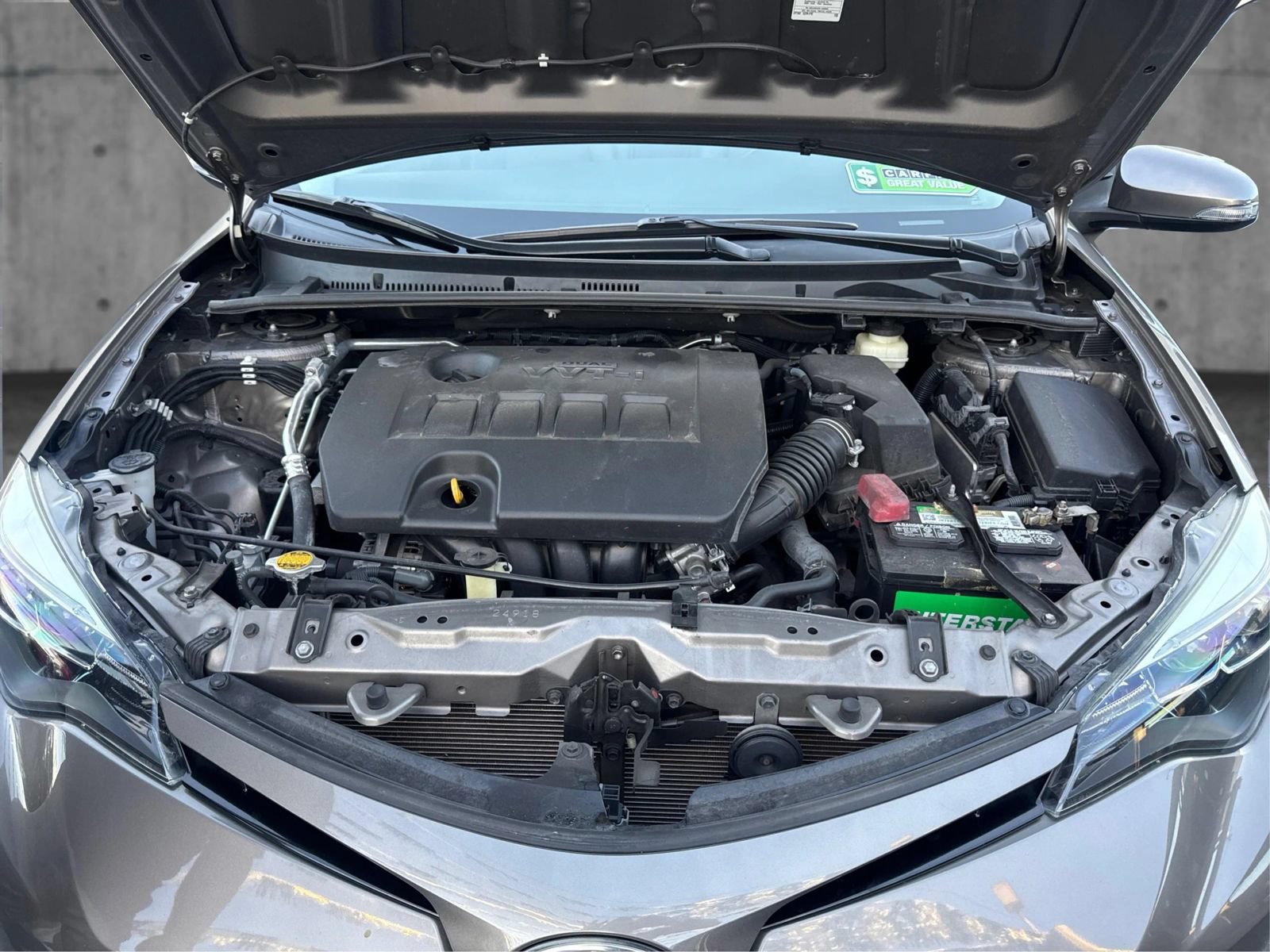 Used 2017 Toyota Corolla SE w/ SE Premium Package FWD image 11