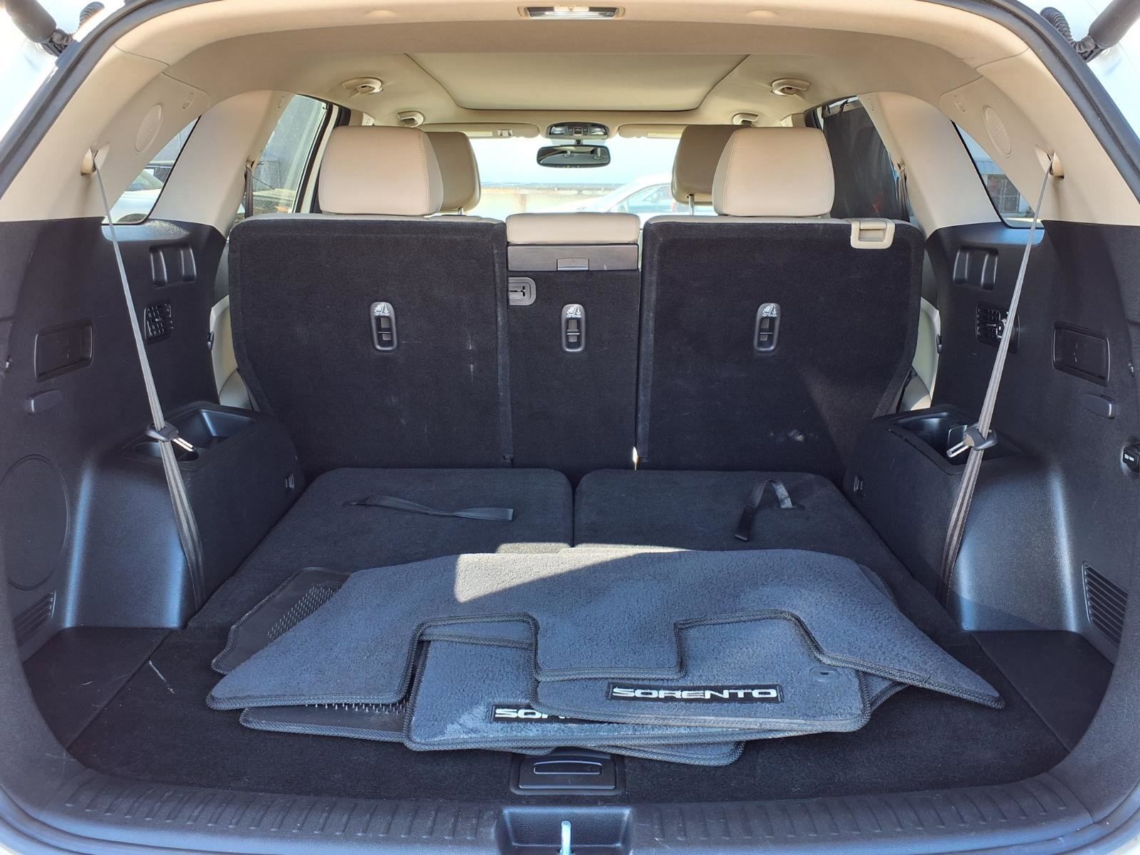 Used 2016 Kia Sorento EX w/ EX Touring Package image 20