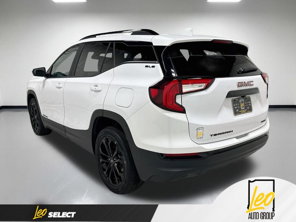 Used 2022 GMC Terrain SLE w/ GMC Pro Grade Package AWD/4WD image 9
