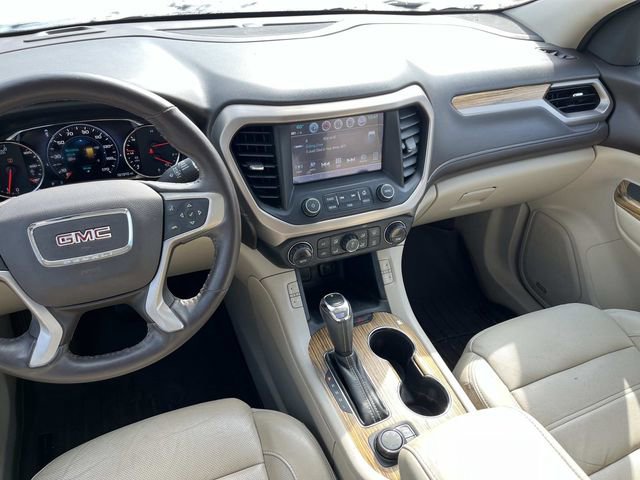 Used 2017 GMC Acadia Denali w/ Technology Package AWD/4WD image 17