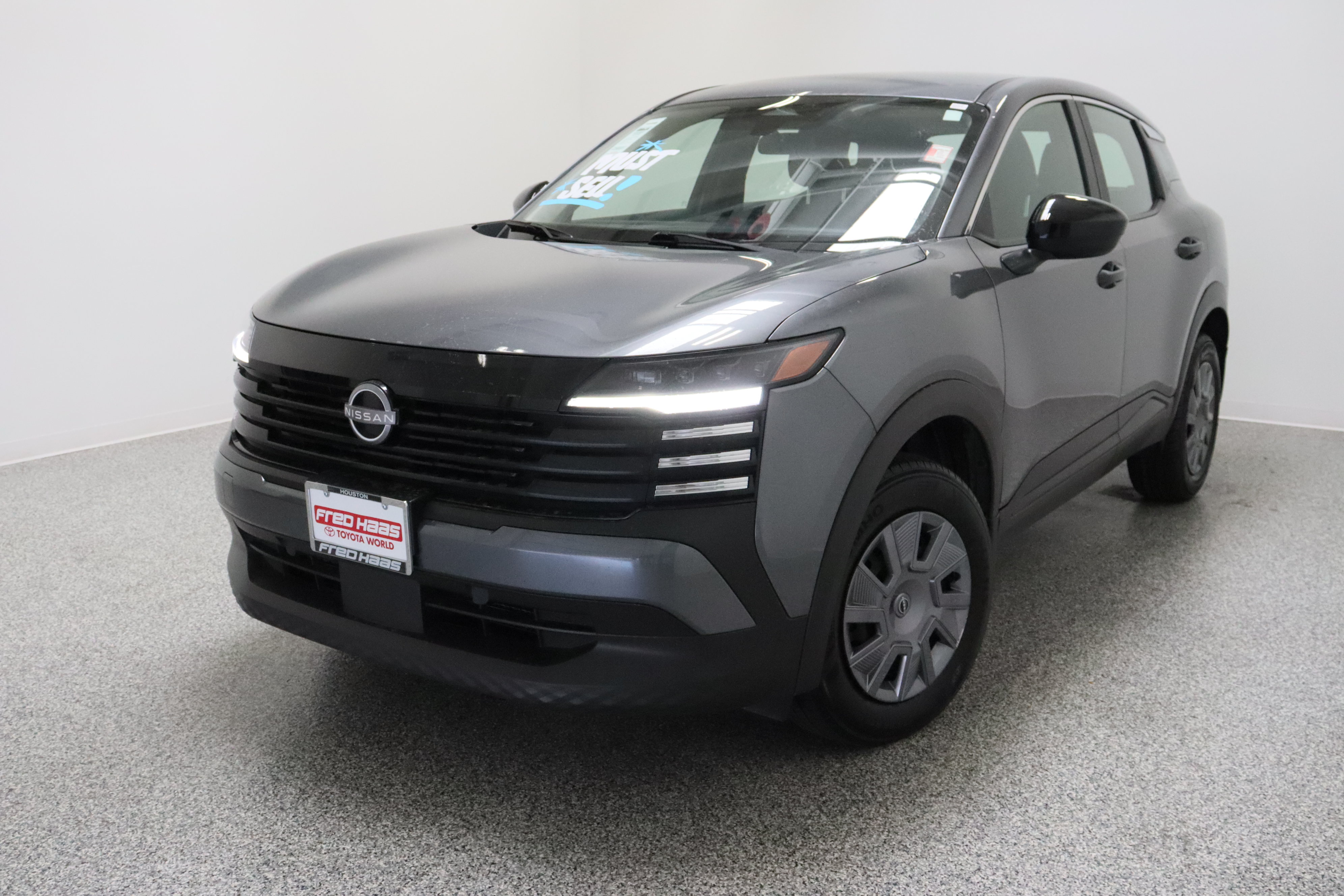 Used 2025 Nissan Kicks S FWD image 2