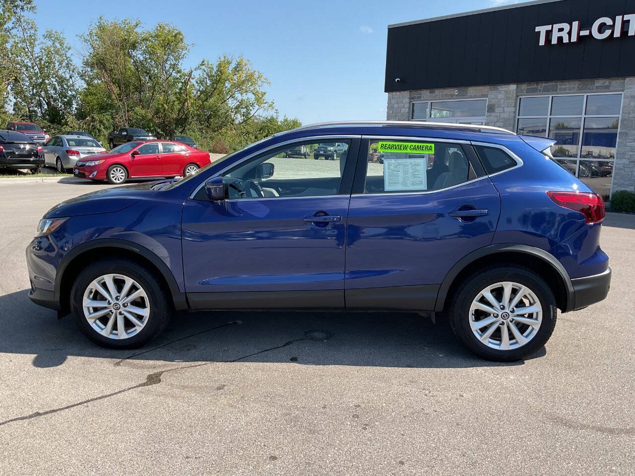 Used 2019 Nissan Rogue Sport SV FWD image 3