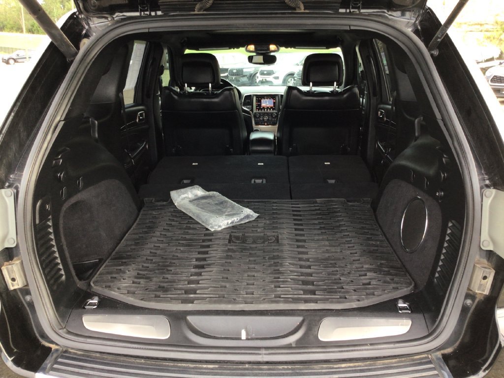 Used 2017 Jeep Grand Cherokee Overland AWD/4WD image 38