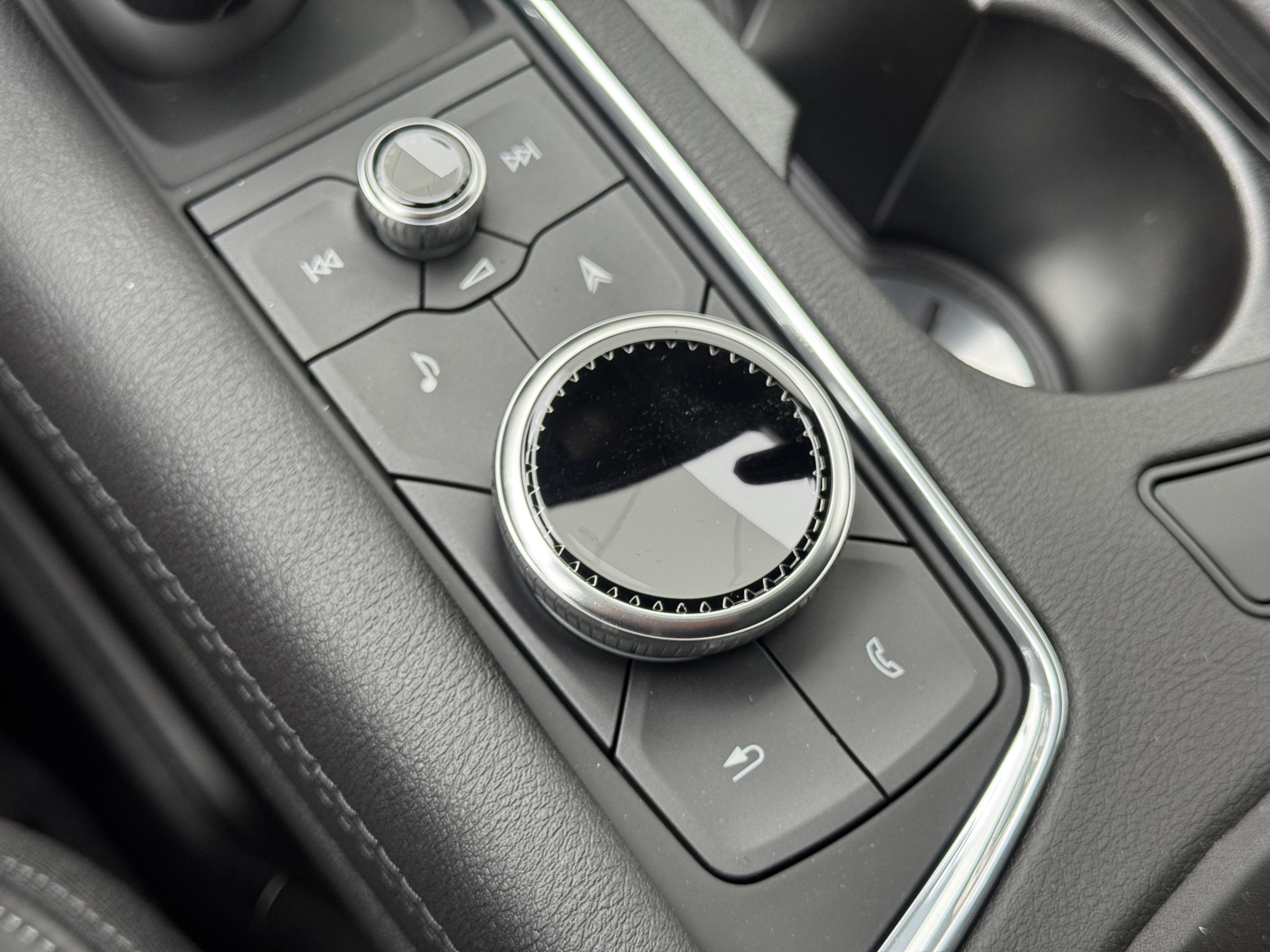 New 2025 Cadillac XT6 Premium Luxury image 27