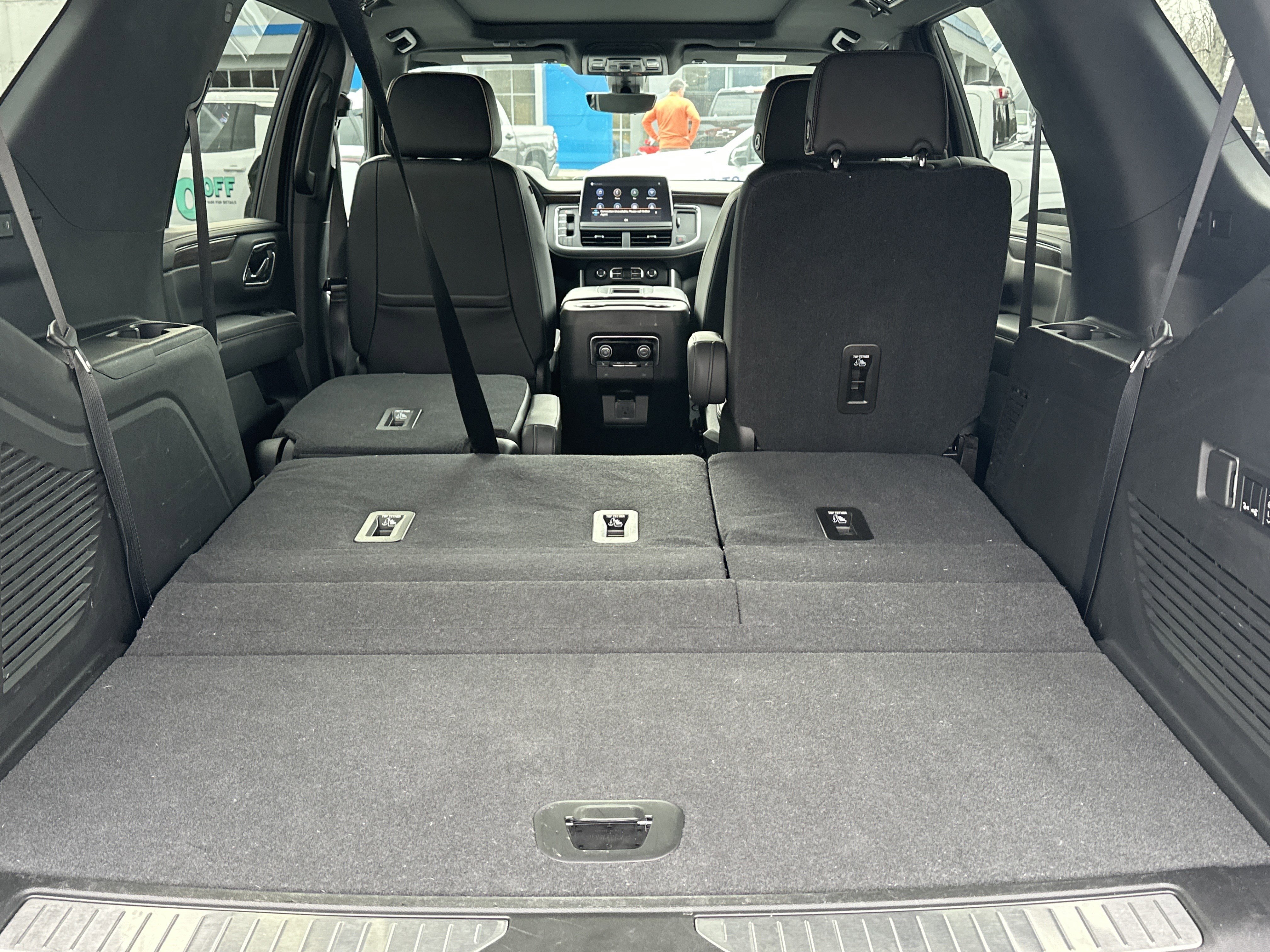 Used 2021 Chevrolet Tahoe Premier w/ Premium Package image 22