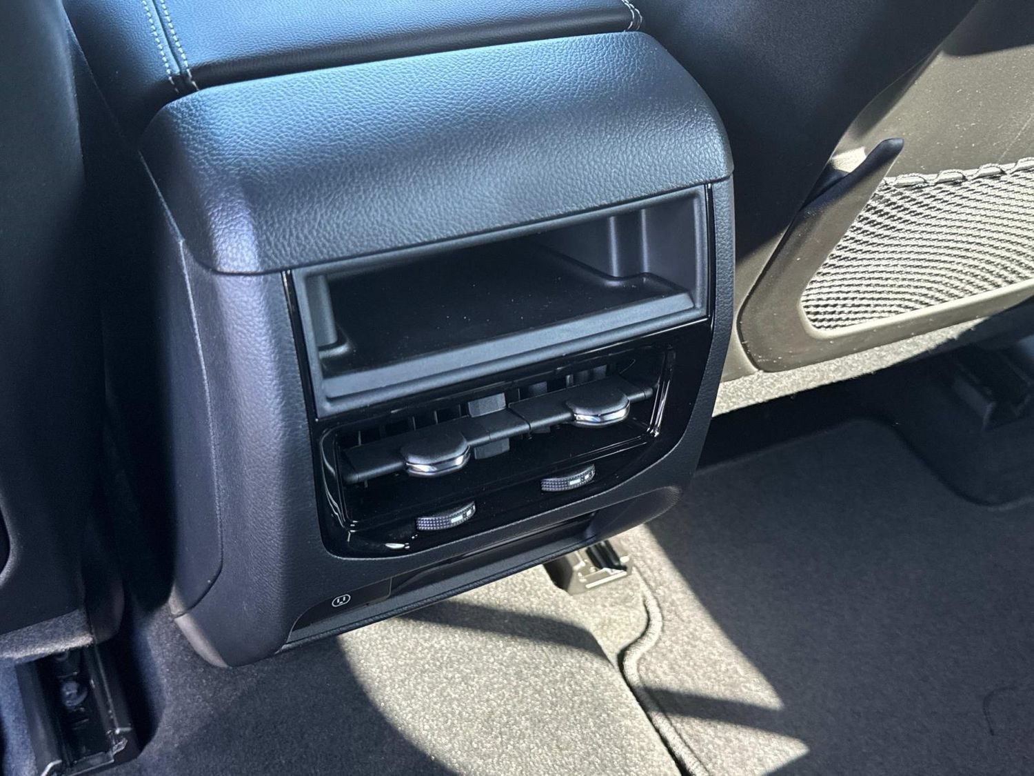 New 2026 Jeep Grand Cherokee Laredo X AWD/4WD image 20
