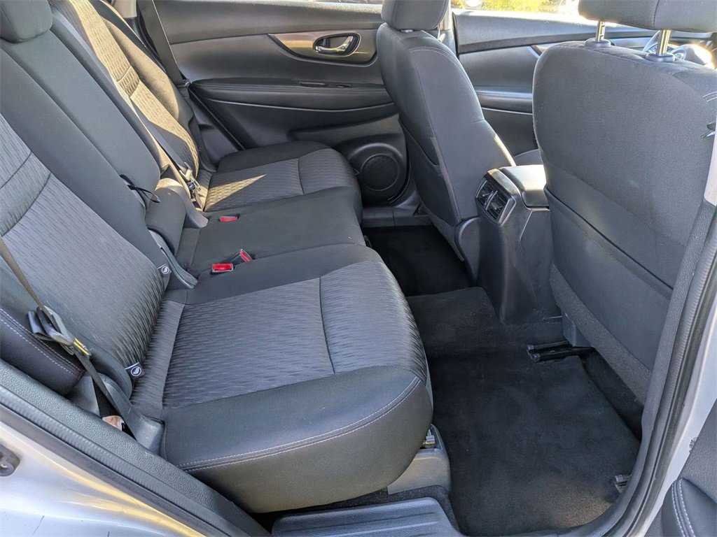 Used 2017 Nissan Rogue SV image 27