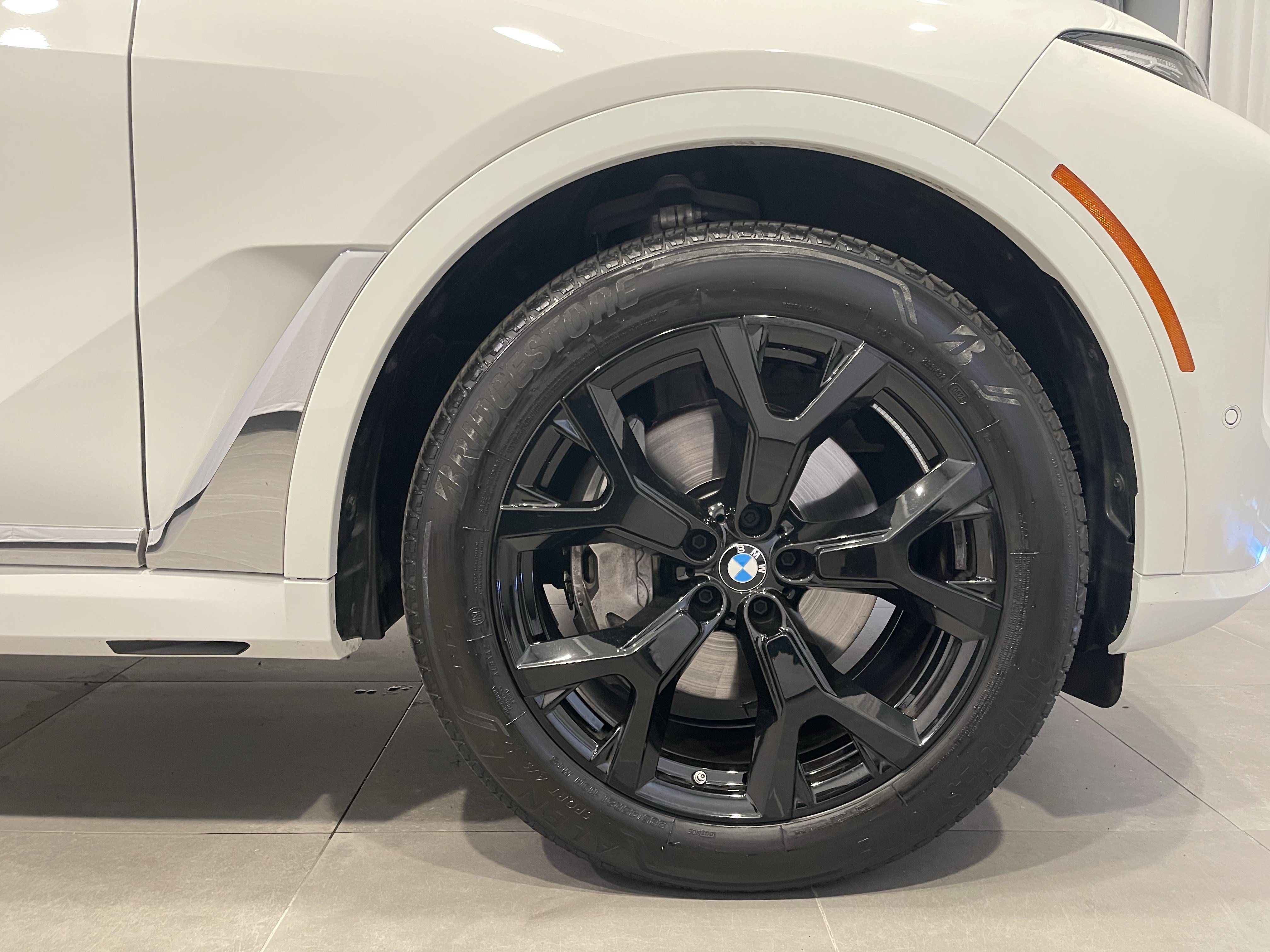 Used 2026 BMW X7 xDrive40i w/ Premium Package AWD/4WD image 10
