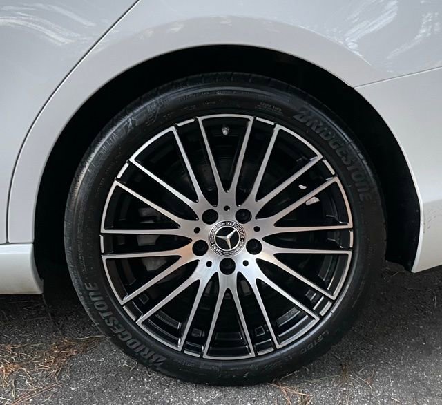 Used 2023 Mercedes-Benz C 300 4MATIC Sedan image 7