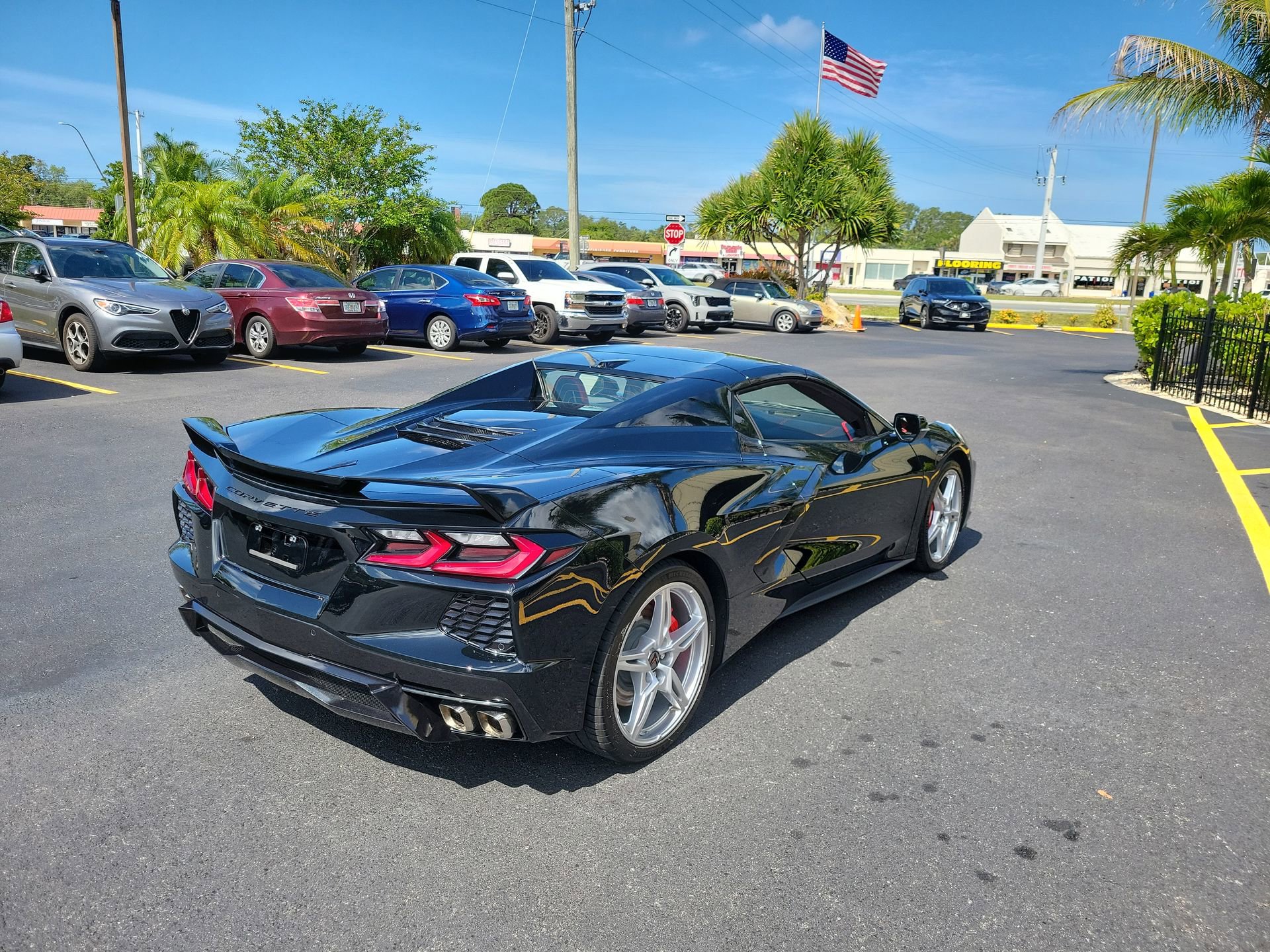 Used 2021 Chevrolet Corvette Stingray Premium Conv w/ Z51 Performance Package RWD image 6